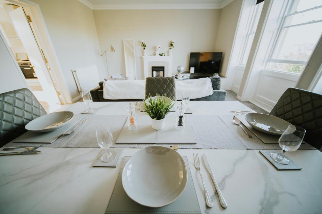 Roman Penthouse- City Skyline Views, 4K Tvs, 5G Wifi And More! Apartman Bath Kültér fotó