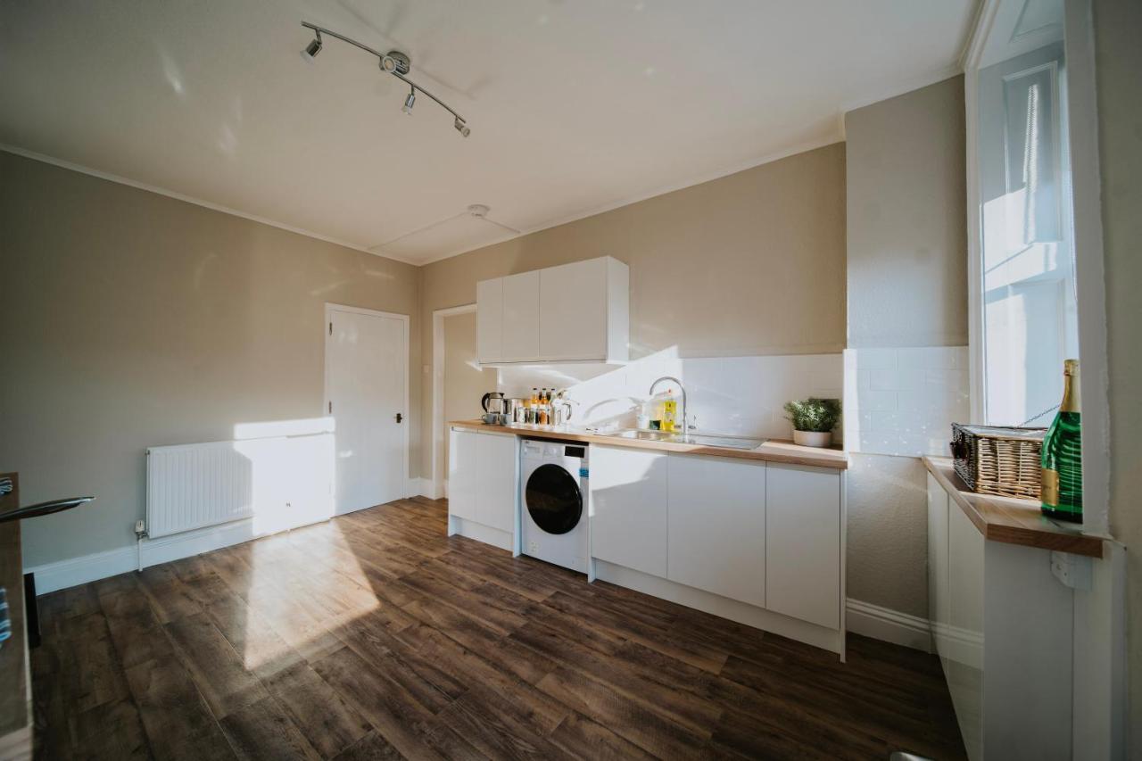 Roman Penthouse- City Skyline Views, 4K Tvs, 5G Wifi And More! Apartman Bath Kültér fotó